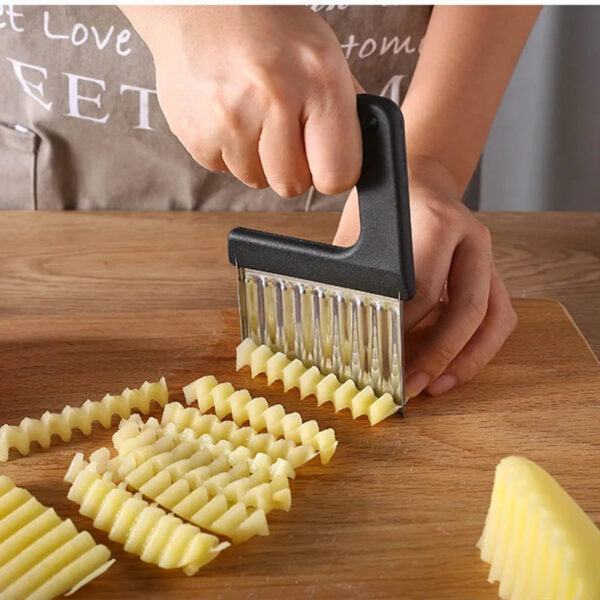 WaveMaster™ Stainless Steel Crinkle Cutter – Wavy Slice Knife for Fries & Garnishes