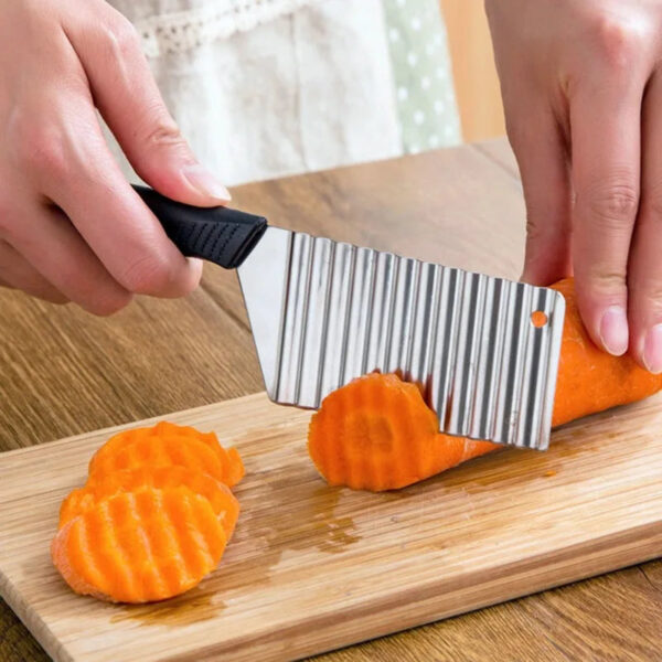 WaveMaster™ Stainless Steel Crinkle Cutter – Wavy Slice Knife for Fries & Garnishes - Image 2