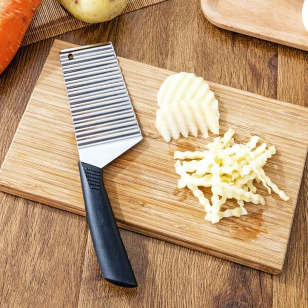 WaveMaster™ Stainless Steel Crinkle Cutter – Wavy Slice Knife for Fries & Garnishes - Image 3